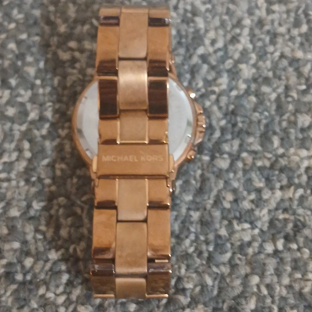 Michael Kors MK 5223 Rose gold Runway chronograph ladies watch